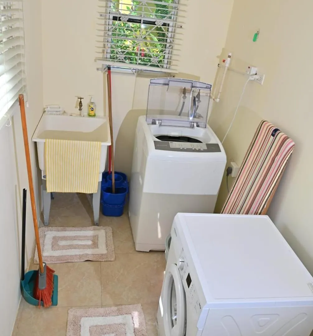 Holiday home 3 Bedroom Beachfront Property In Draxhall Saint Ann's Bay